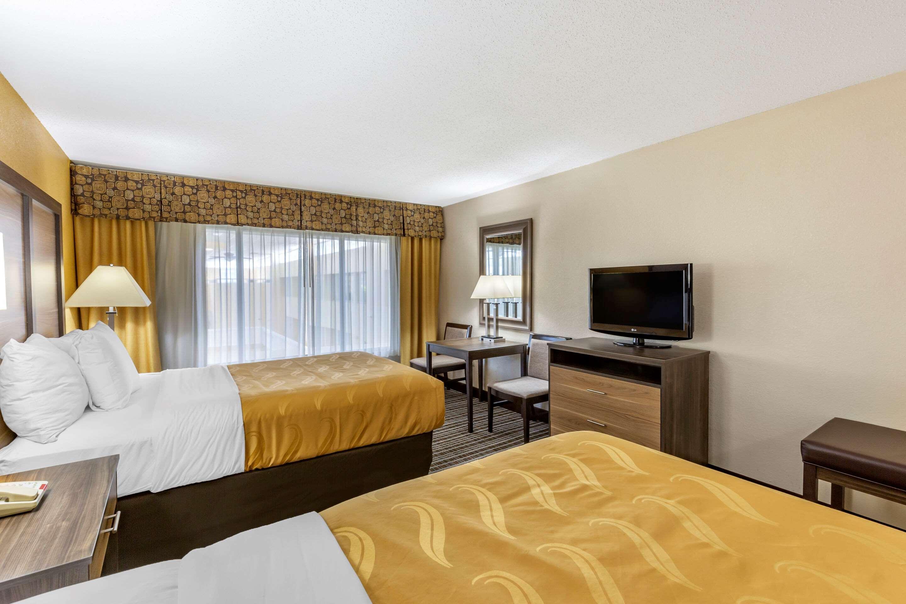 Quality Inn & Suites - Greensboro-High Point Exterior photo