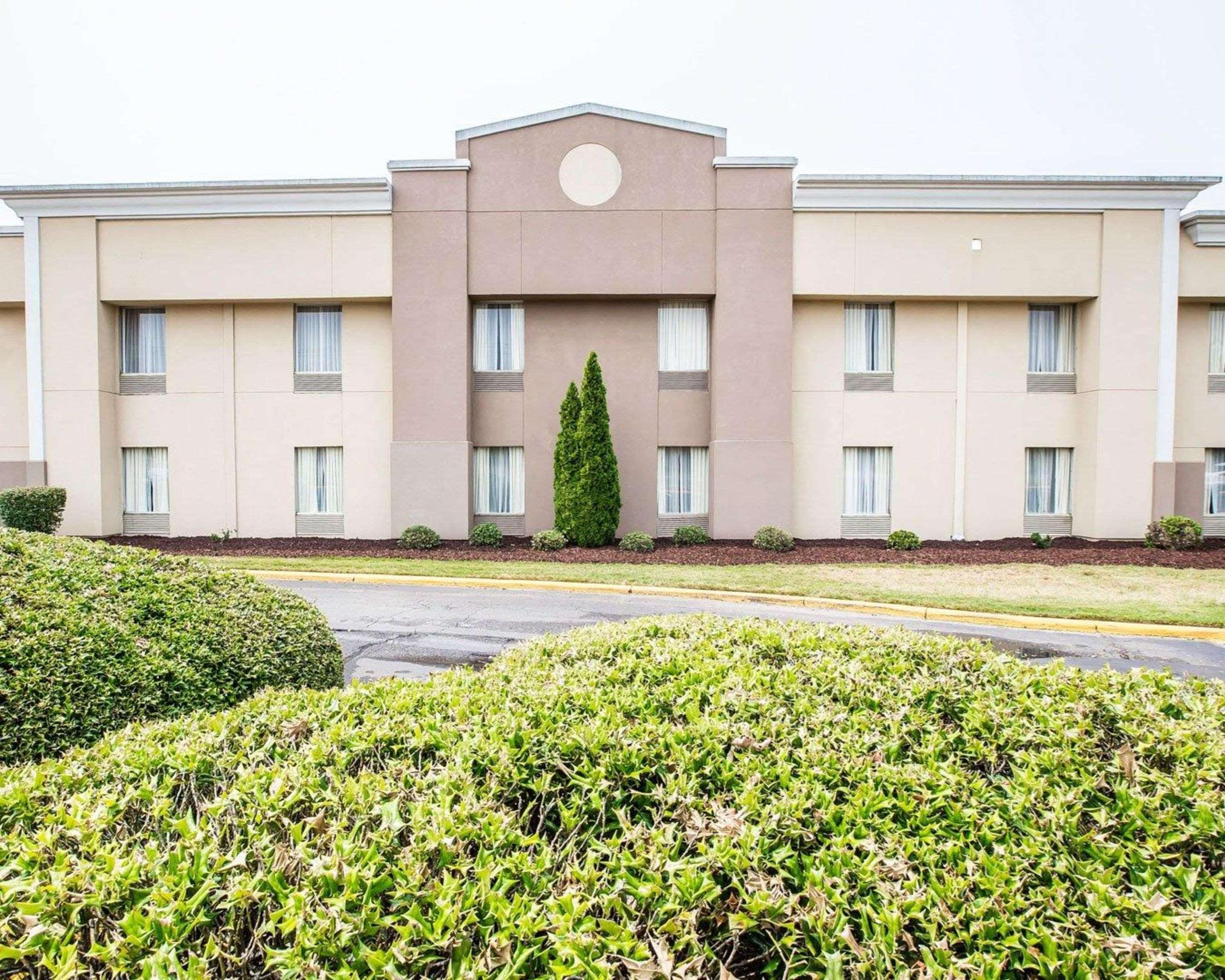 Quality Inn & Suites - Greensboro-High Point Exterior photo