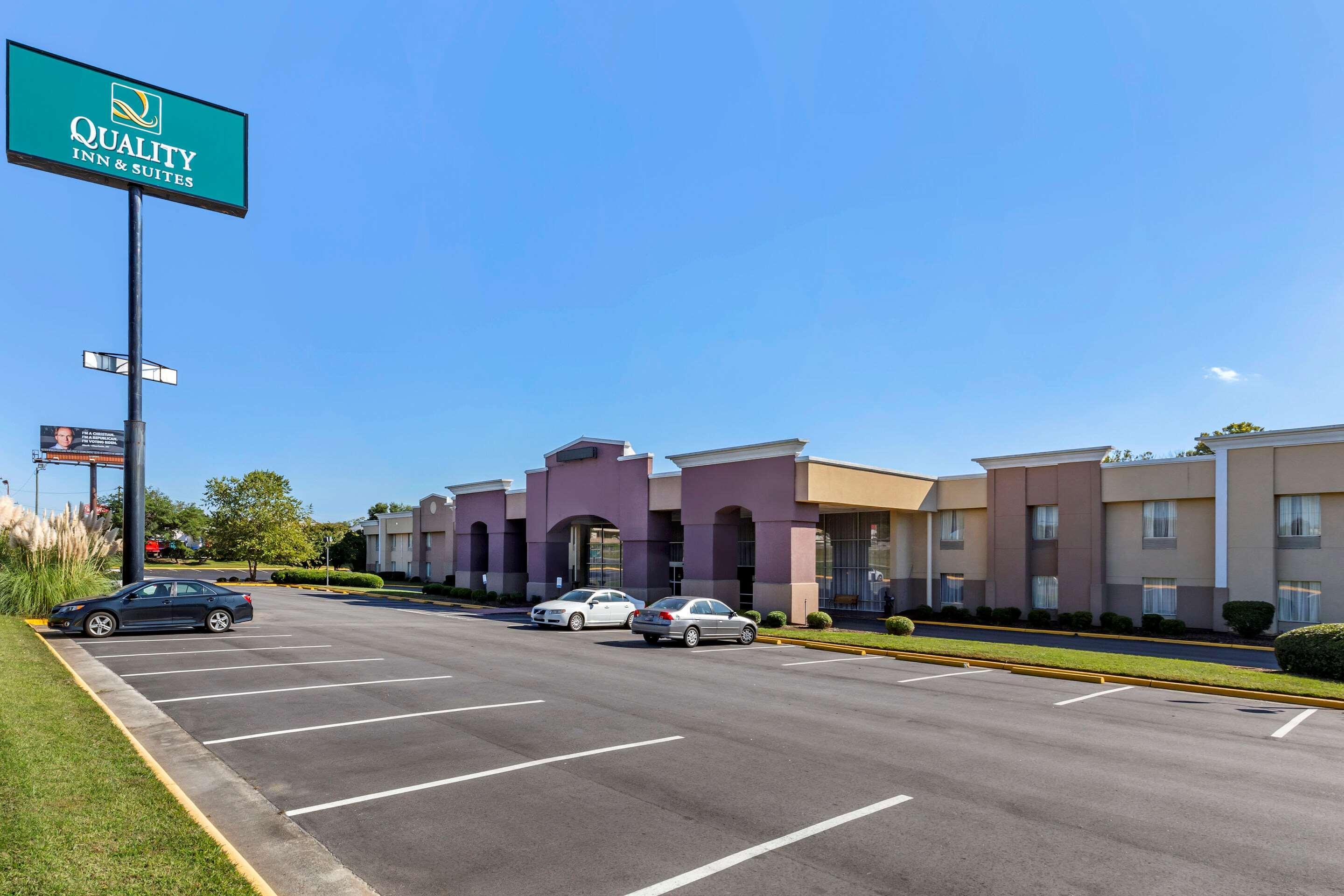 Quality Inn & Suites - Greensboro-High Point Exterior photo